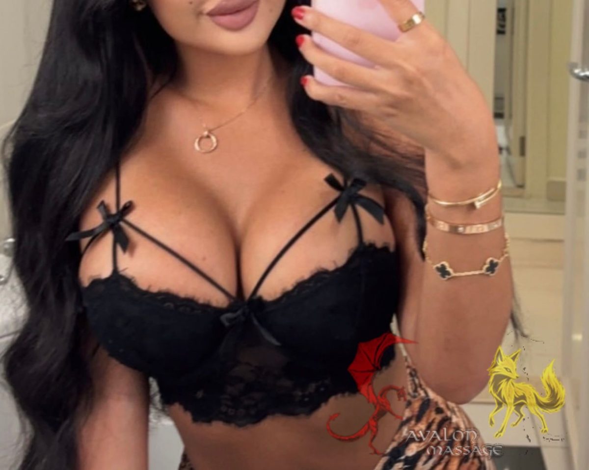 Alana - masseuse in Salon Avalone